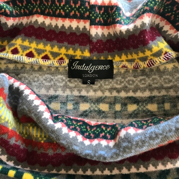 Adorable Dress with Buttons and Pockets!! - Picture 3 of 8